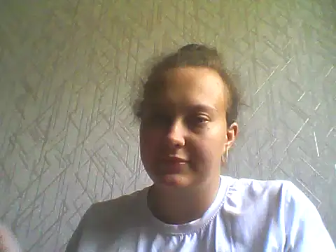 Snapshot of Veyrosaa chatting on September 20, 2025, 1:32 am Veyrosaa online show from September 20, 2025, 1:32 am