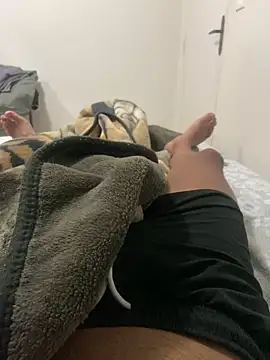 Snapshot of Morenolatino881 chatting on October 3, 2025, 2:48 am Morenolatino881 online show from October 3, 2025, 2:48 am