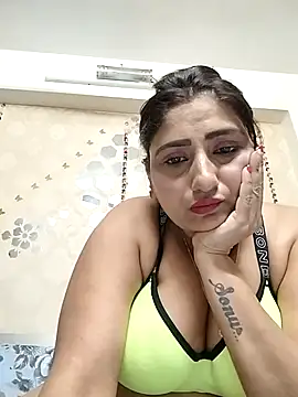 Loveangle1 online show from September 15, 2025, 4:29 pm