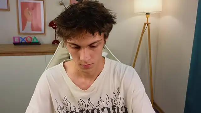 va1ora online show from October 12, 2025, 1:45 pm