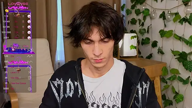 va1ora online show from September 24, 2025, 12:22 pm