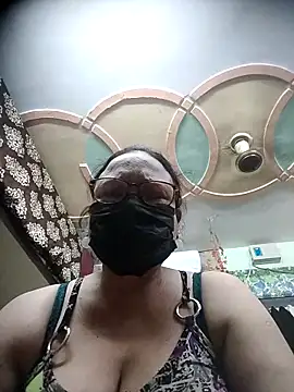 Snapshot of thehotlady chatting on October 4, 2025, 9:33 am thehotlady online show from October 4, 2025, 9:33 am