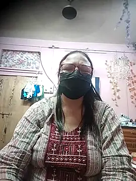 Snapshot of thehotlady chatting on September 25, 2025, 5:19 pm thehotlady online show from September 25, 2025, 5:19 pm