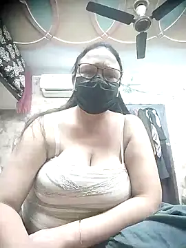 Snapshot of thehotlady chatting on September 23, 2025, 6:48 pm thehotlady online show from September 23, 2025, 6:48 pm