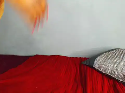 SweetHips95 online show from October 12, 2025, 10:33 pm