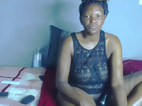 SweetHips95 online show from September 21, 2025, 4:28 am