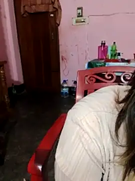 rasmiva online show from October 17, 2025, 6:43 pm