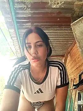 Snapshot of Katalella_Hott chatting on September 14, 2025, 2:39 pm Katalella Hott online show from September 14, 2025, 2:39 pm