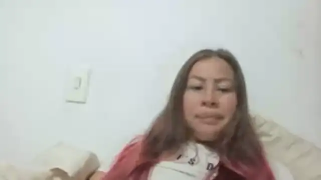 LaraCaliente online show from March 31, 2026, 11:40 pm