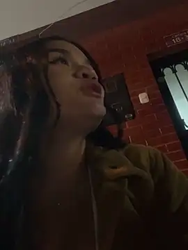 Alanasole online show from November 1, 2025, 2:40 am