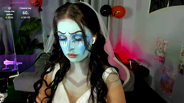 KatrinaBlaze online show from October 30, 2025, 1:31 pm