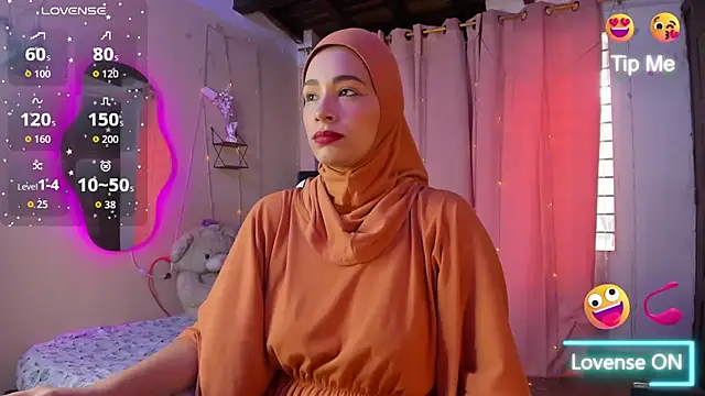 ShanaJamil online show from December 3, 2025, 2:27 pm