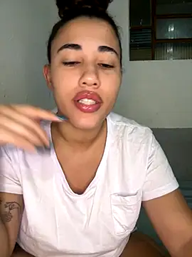 CasalMaldoso01 online show from November 19, 2025, 2:22 am