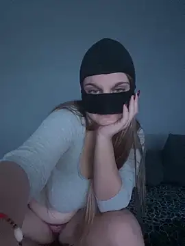 Snapshot of dirty_coupleXxXx chatting on October 29, 2025, 4:50 pm dirty coupleXxXx online show from October 29, 2025, 4:50 pm