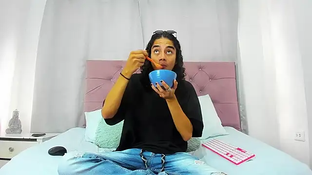 EthanBlackwoodd online show from February 24, 2026, 7:26 pm