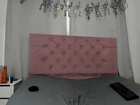 EthanBlackwoodd online show from November 13, 2025, 7:29 pm