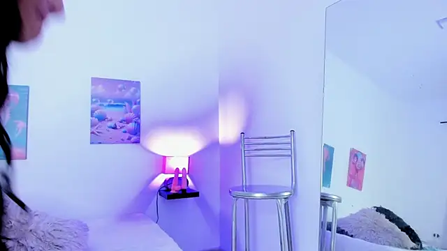 saray rivas18 online show from October 7, 2025, 11:11 am