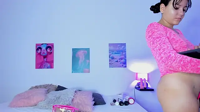 saray rivas18 online show from October 30, 2025, 11:19 am