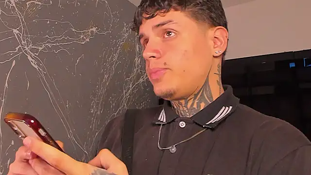 Declan-Fox online show from November 20, 2025, 4:46 am