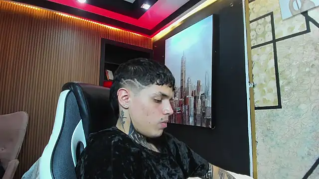 Declan-Fox online show from September 27, 2025, 3:56 am