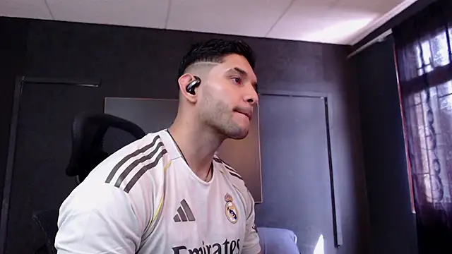 RichardMilleer online show from April 7, 2026, 2:19 pm