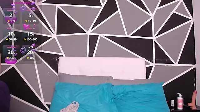 Snapshot of Victoriaa_Zans chatting on October 14, 2025, 1:56 pm Victoriaa Zans online show from October 14, 2025, 1:56 pm