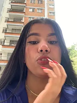 MayaScott11 online show from November 5, 2025, 7:06 pm