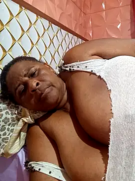 Rosabela04 online show from October 17, 2025, 3:47 pm