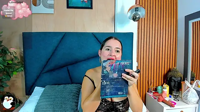 VictoriaHarriss online show from September 25, 2025, 7:42 pm