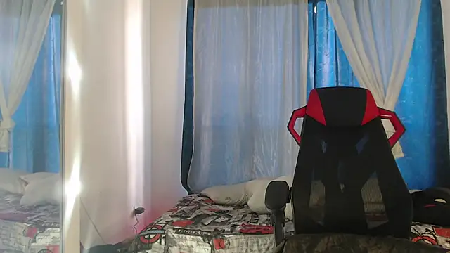 honeywhisper69 online show from September 29, 2025, 7:41 pm