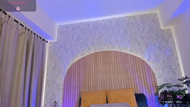 Snapshot of Sophiie_Belle chatting on September 19, 2025, 9:08 pm Sophiie Belle online show from September 19, 2025, 9:08 pm