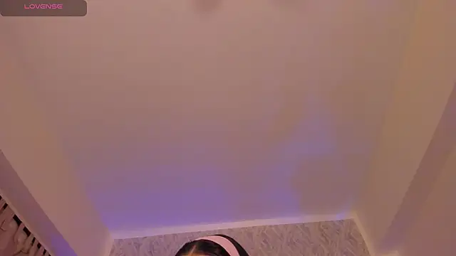 Snapshot of Sophiie_Belle chatting on October 22, 2025, 2:05 pm Sophiie Belle online show from October 22, 2025, 2:05 pm