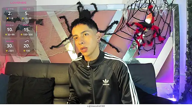 Snapshot of EstivenSallas chatting on October 8, 2025, 7:36 pm EstivenSallas online show from October 8, 2025, 7:36 pm