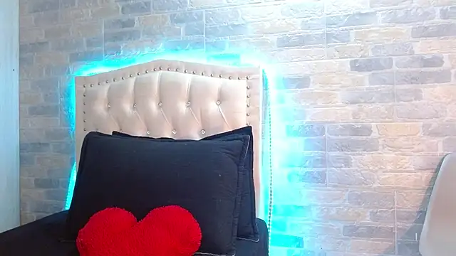 Snapshot of oliviarichard_ chatting on October 8, 2025, 7:47 pm oliviarichard online show from October 8, 2025, 7:47 pm