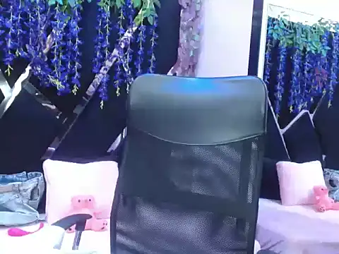 Snapshot of Zoe_Browns_ chatting on October 25, 2025, 12:54 am Zoe Browns online show from October 25, 2025, 12:54 am