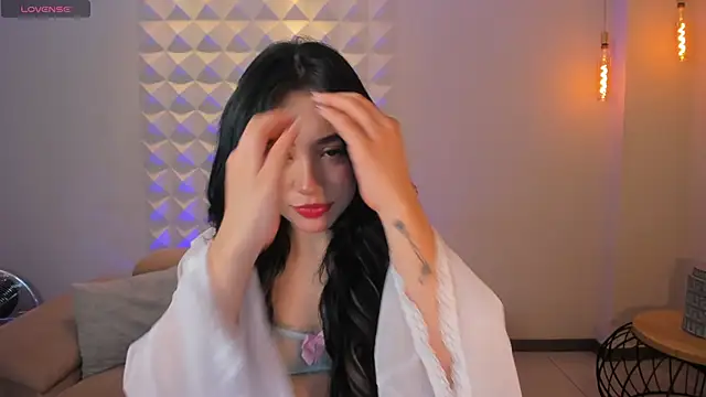 Snapshot of KatieAngelX chatting on October 17, 2025, 11:34 am KatieAngelX online show from October 17, 2025, 11:34 am