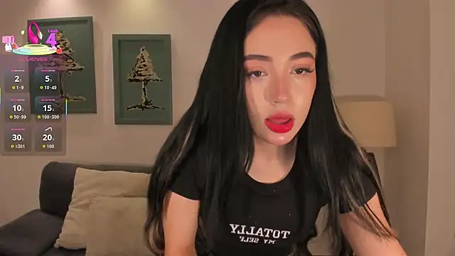 Snapshot of KatieAngelX chatting on November 3, 2025, 11:03 am KatieAngelX online show from November 3, 2025, 11:03 am