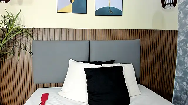 Snapshot of EmillyHarper_ chatting on October 16, 2025, 4:10 am EmillyHarper  online show from October 16, 2025, 4:10 am