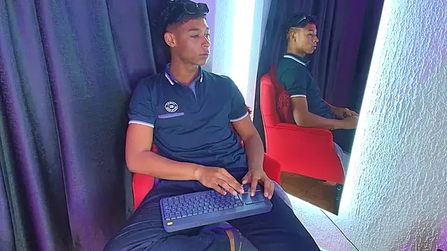 CoffeNaughty nom online show from September 18, 2025, 4:26 am