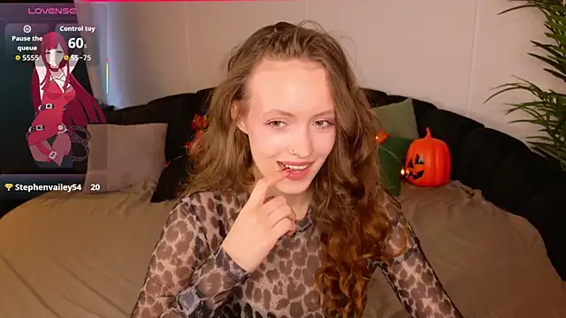 SallyPinkman online show from October 21, 2025, 2:05 pm