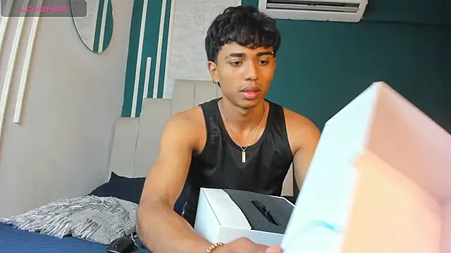 Jaycob Black1 online show from November 29, 2025, 12:16 pm