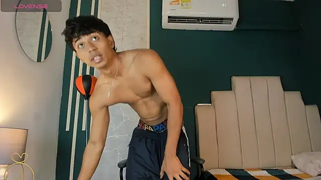 Snapshot of Jaycob_Black1 chatting on October 6, 2025, 12:17 pm Jaycob Black1 online show from October 6, 2025, 12:17 pm