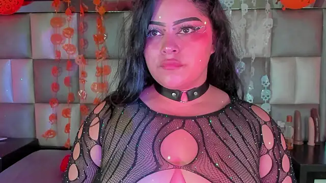 abbiecollins js online show from October 18, 2025, 4:36 am