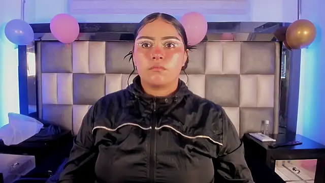 abbiecollins js online show from November 21, 2025, 3:27 am