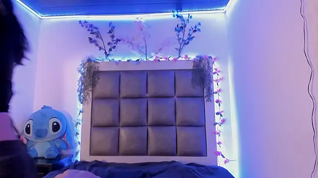 abbiecollins js online show from February 19, 2026, 3:58 am