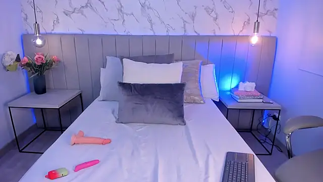 Snapshot of Amber_Santana chatting on October 3, 2025, 10:00 pm Amber Santana online show from October 3, 2025, 10:00 pm