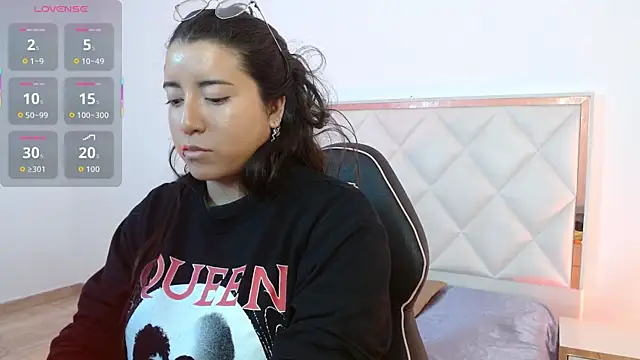 NANAKY TAY online show from October 11, 2025, 12:06 pm