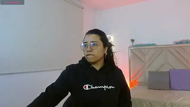 NANAKY TAY online show from October 8, 2025, 11:56 am