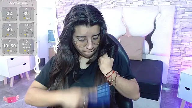 NANAKY TAY online show from October 3, 2025, 12:06 pm