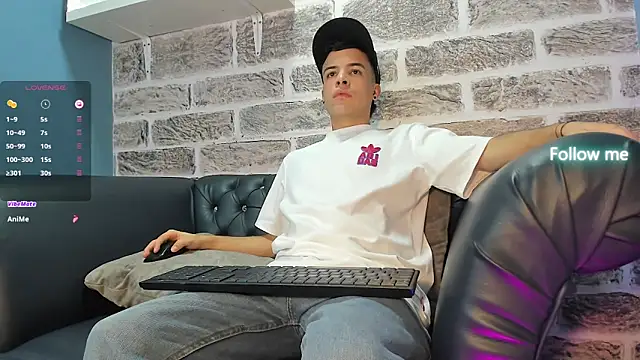 Snapshot of kevinn_blue1 chatting on September 22, 2025, 11:11 pm kevinn blue1 online show from September 22, 2025, 11:11 pm